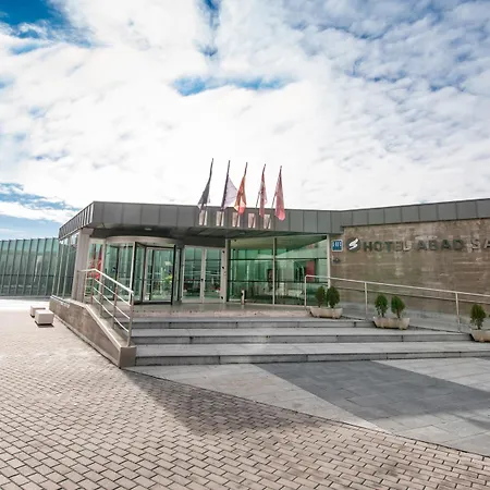 Arva Abad San Antonio Hotell 4*