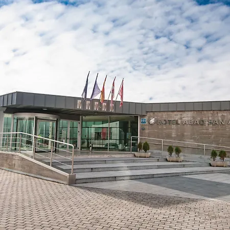 Arva Abad San Antonio Hotell 4*