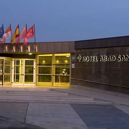 Hotell Arva Abad San Antonio León