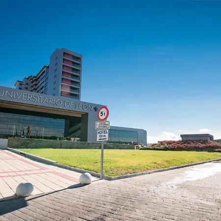 Arva Abad San Antonio מלון 4*