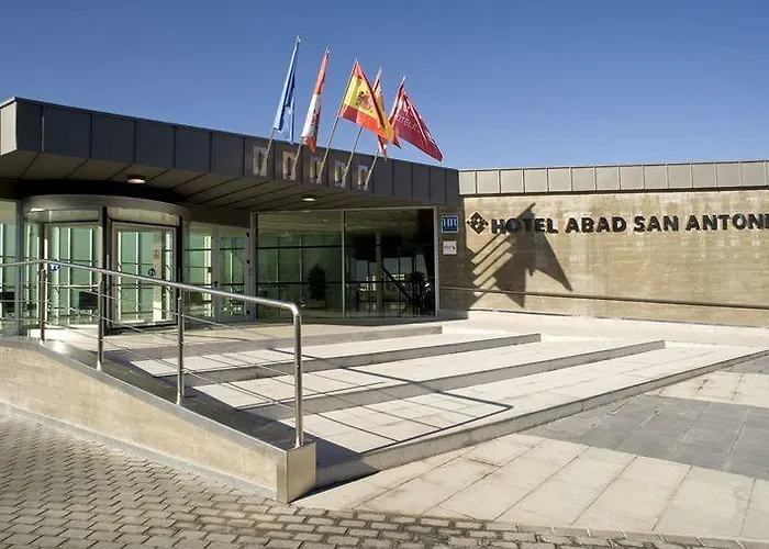 Ξενοδοχείο Arva Abad San Antonio León